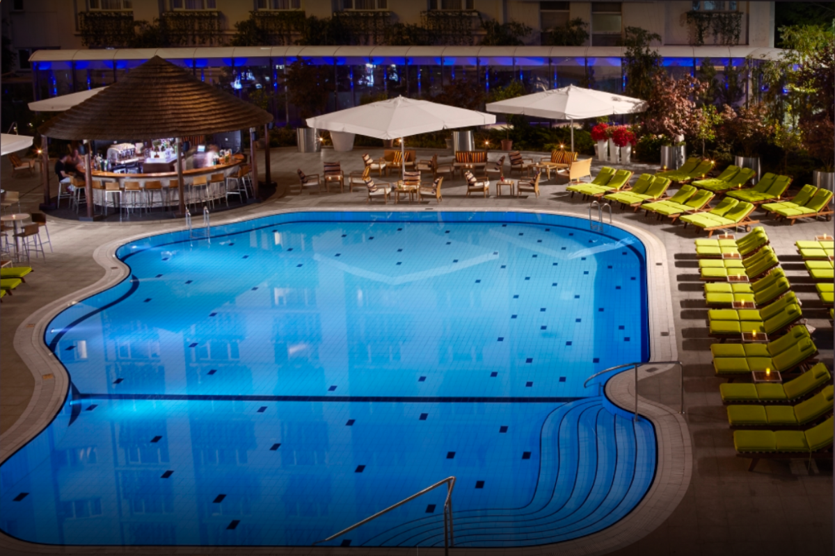 radisson_blu_piscina_exterioara