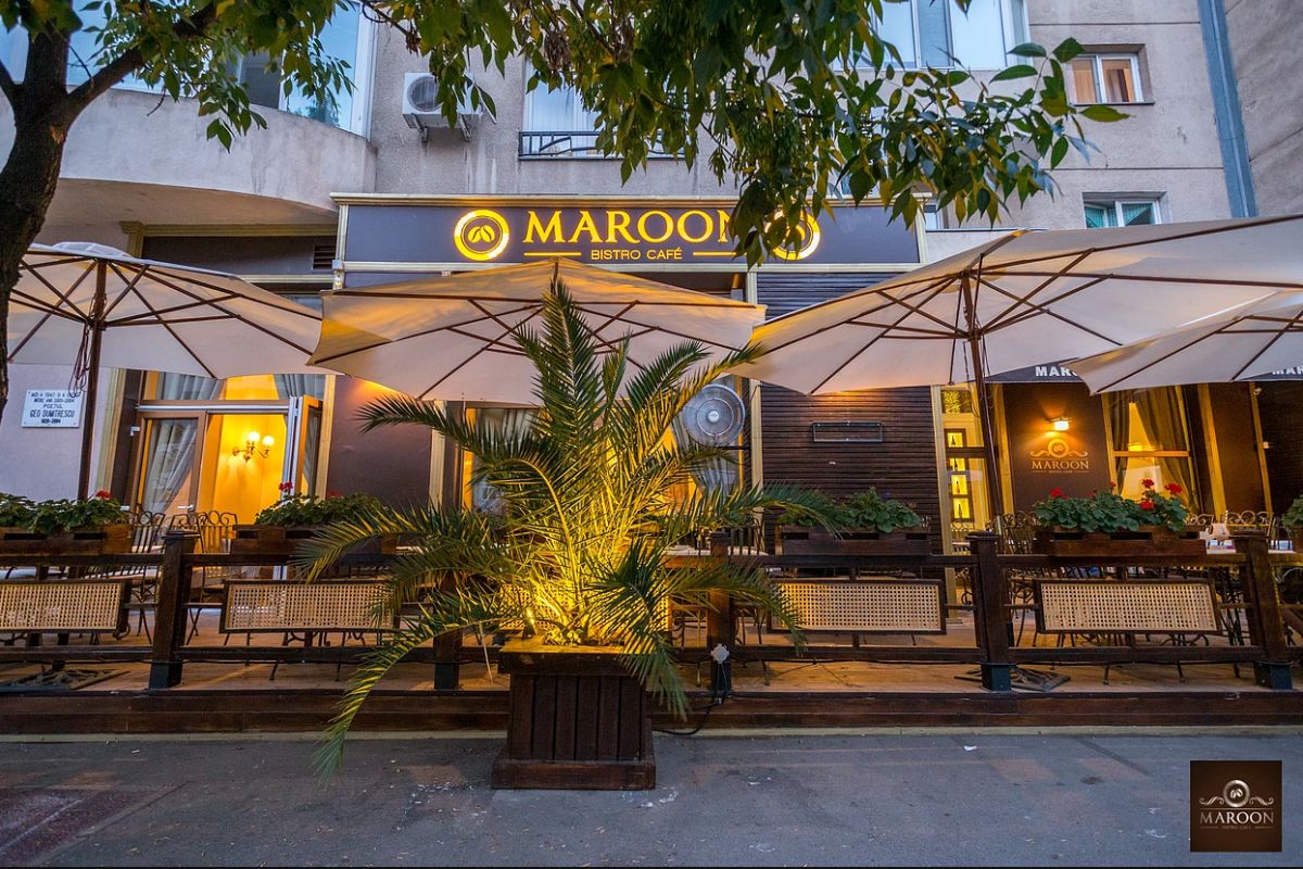 Maroon Bistro Cafe